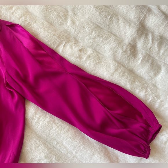 Caché Blouse. - Picture 8 of 10